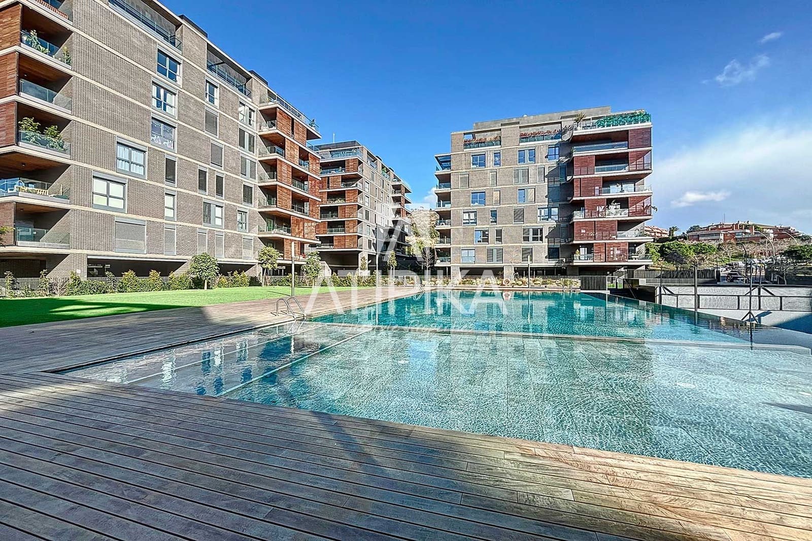 4 soverom Penthouse til salgs i Esplugues de Llobregat med svømmebasseng - € 2 211 000 (Ref: 8755116)