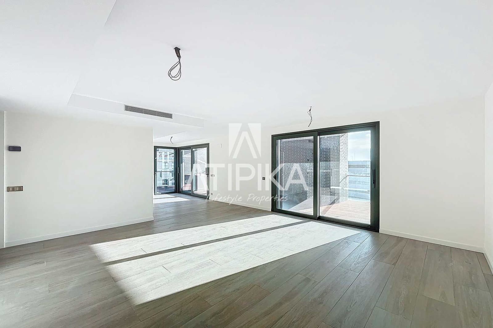 4 soverom Penthouse til salgs i Esplugues de Llobregat med svømmebasseng - € 2 211 000 (Ref: 8755116)