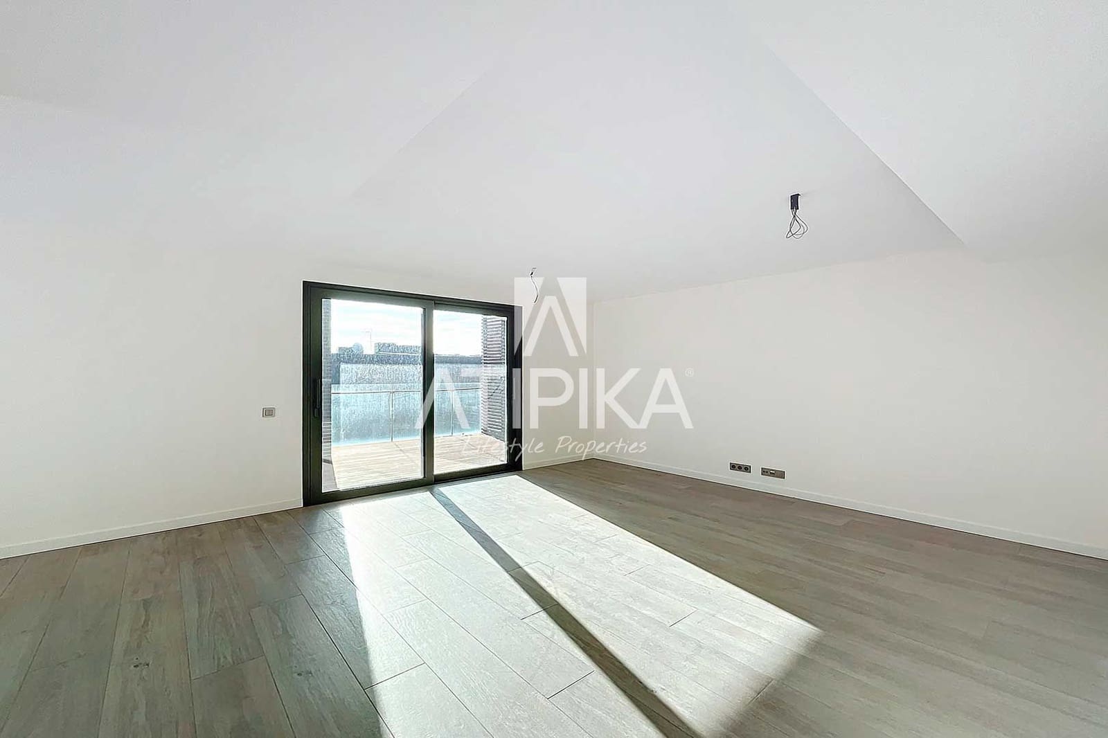 4 soverom Penthouse til salgs i Esplugues de Llobregat med svømmebasseng - € 2 211 000 (Ref: 8755116)