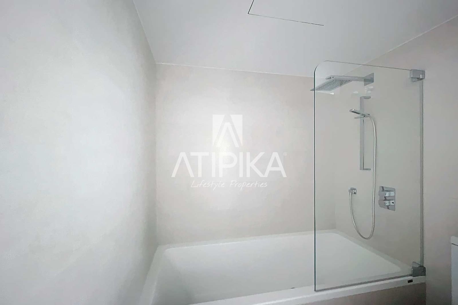 4 soverom Penthouse til salgs i Esplugues de Llobregat med svømmebasseng - € 2 211 000 (Ref: 8755116)