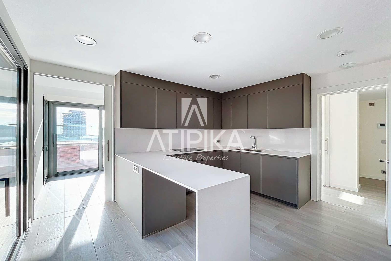 4 soverom Penthouse til salgs i Esplugues de Llobregat med svømmebasseng - € 2 211 000 (Ref: 8755116)