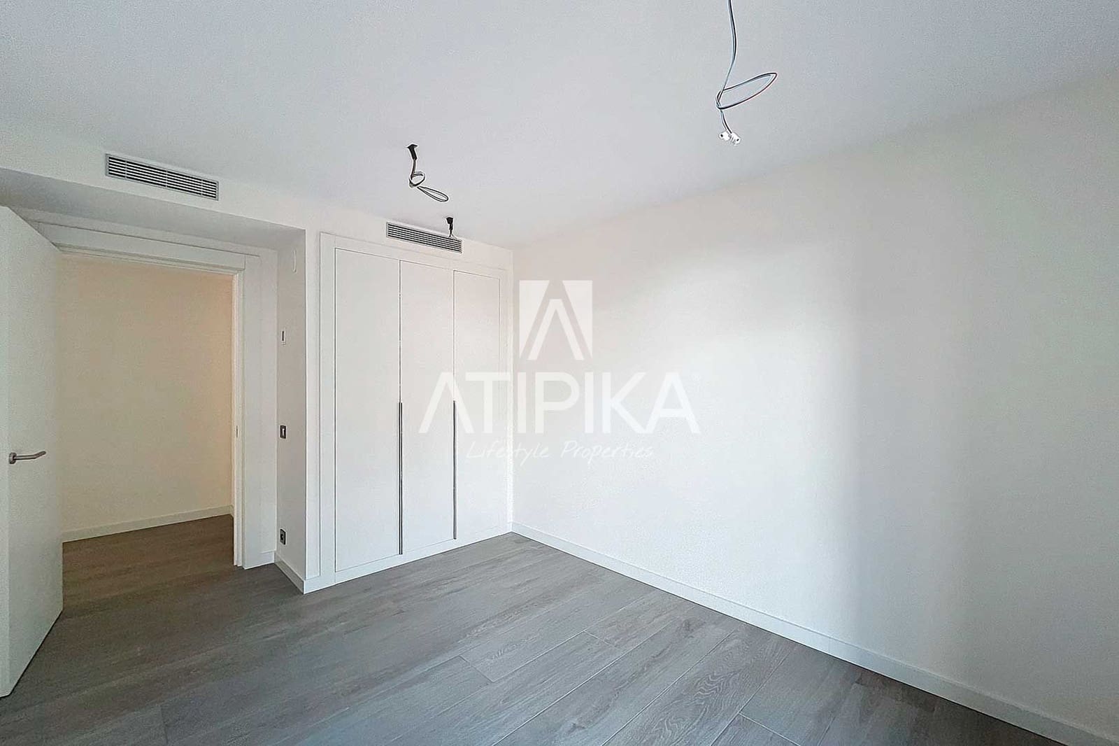 4 soverom Penthouse til salgs i Esplugues de Llobregat med svømmebasseng - € 2 211 000 (Ref: 8755116)