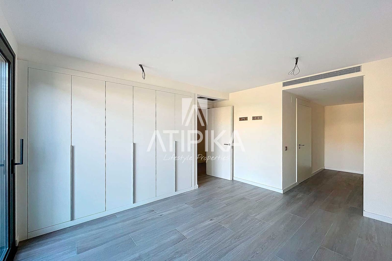 4 soverom Penthouse til salgs i Esplugues de Llobregat med svømmebasseng - € 2 211 000 (Ref: 8755116)