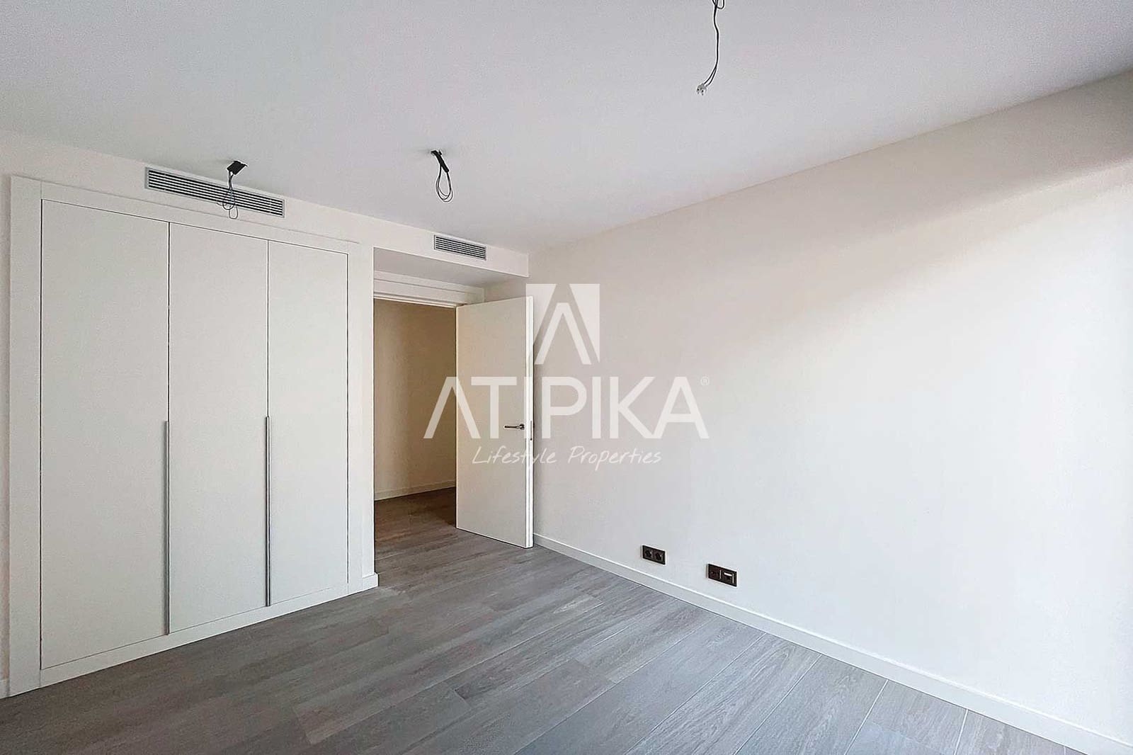 4 soverom Penthouse til salgs i Esplugues de Llobregat med svømmebasseng - € 2 211 000 (Ref: 8755116)