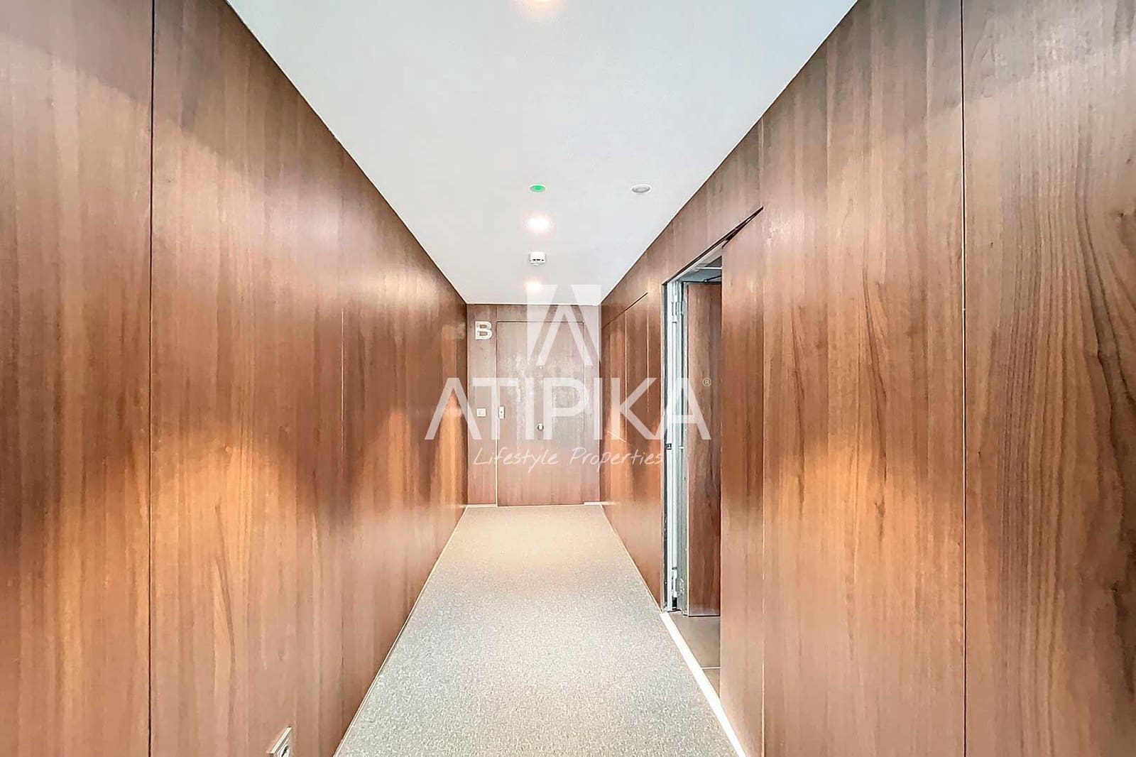 4 soverom Penthouse til salgs i Esplugues de Llobregat med svømmebasseng - € 2 211 000 (Ref: 8755116)