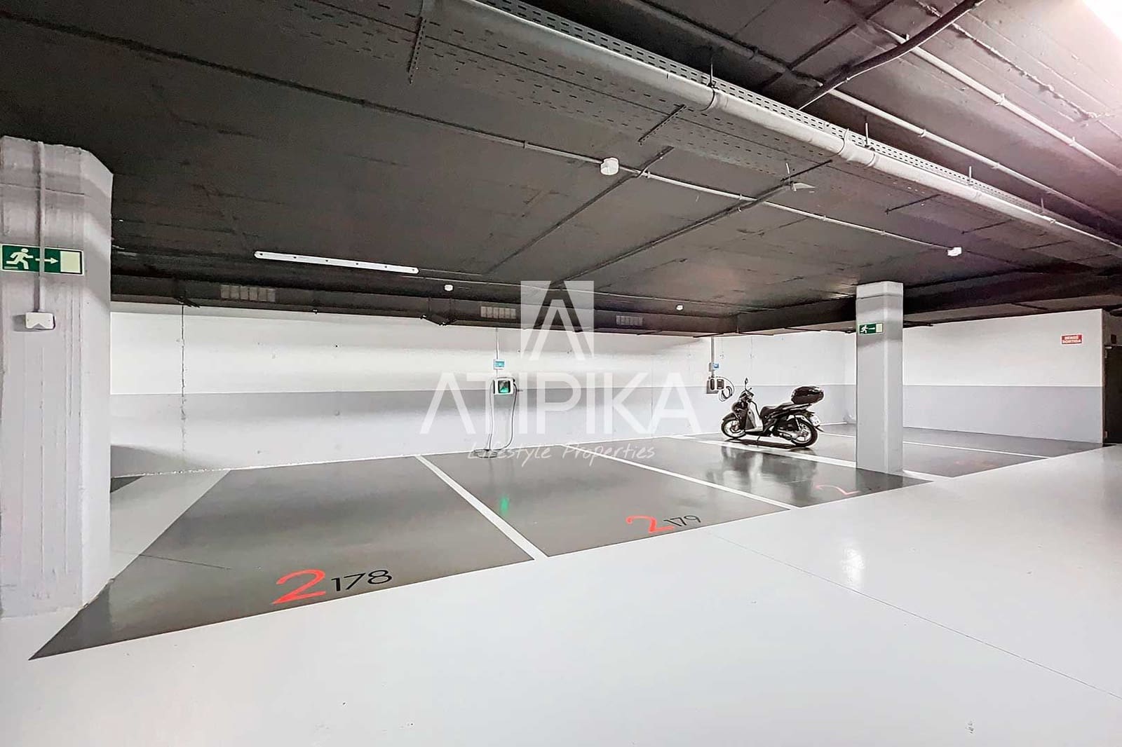 4 soverom Penthouse til salgs i Esplugues de Llobregat med svømmebasseng - € 2 211 000 (Ref: 8755116)