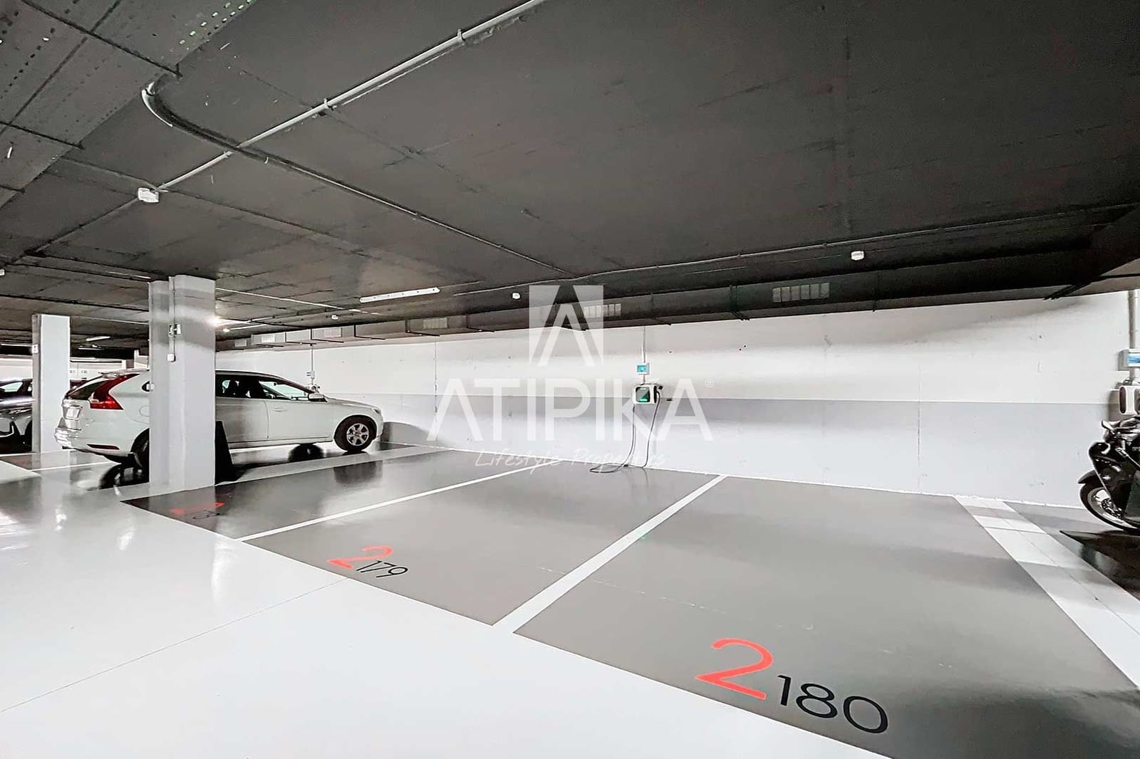 4 soverom Penthouse til salgs i Esplugues de Llobregat med svømmebasseng - € 2 211 000 (Ref: 8755116)