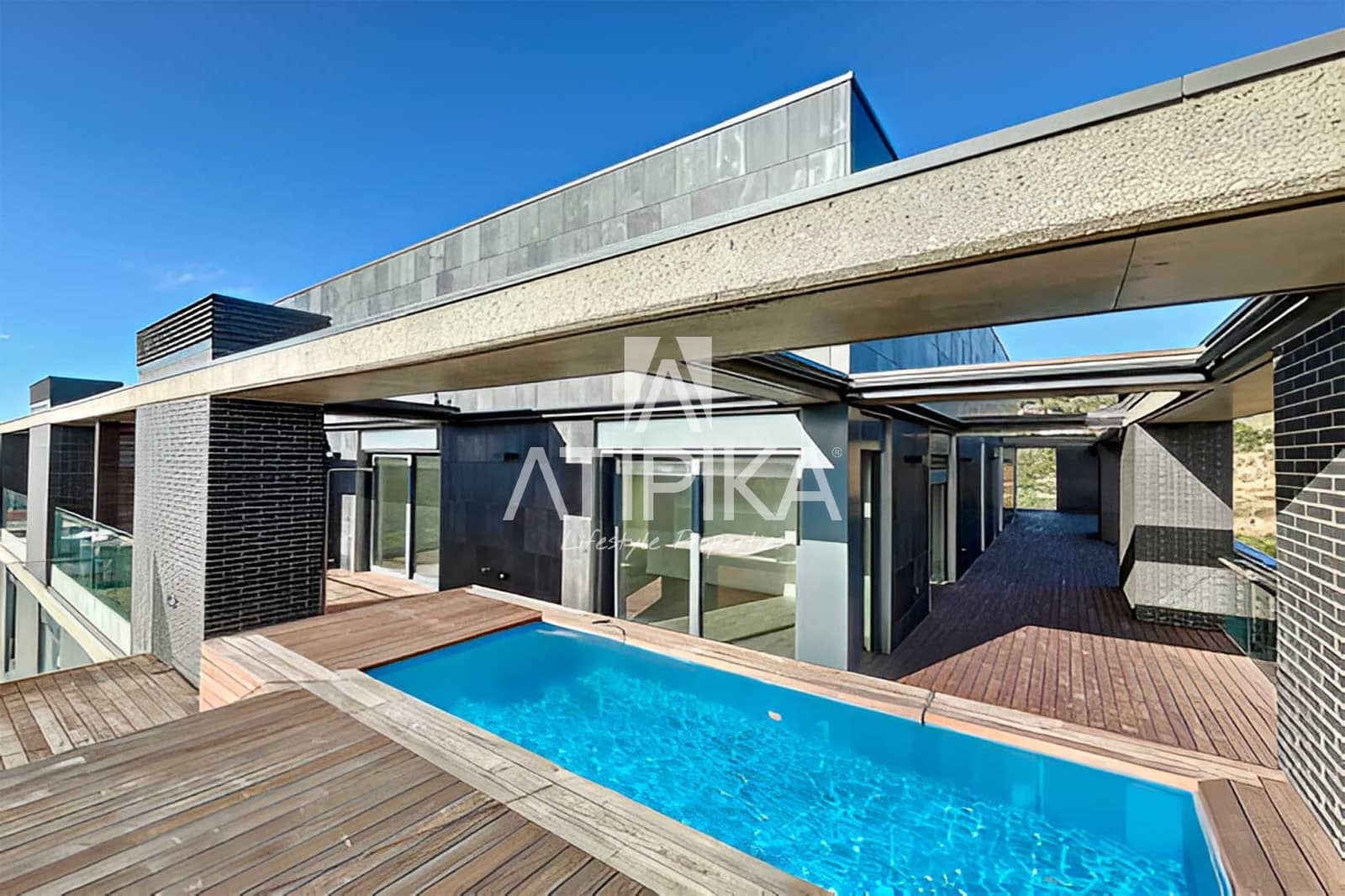 4 soverom Penthouse til salgs i Esplugues de Llobregat med svømmebasseng - € 2 211 000 (Ref: 8755116)