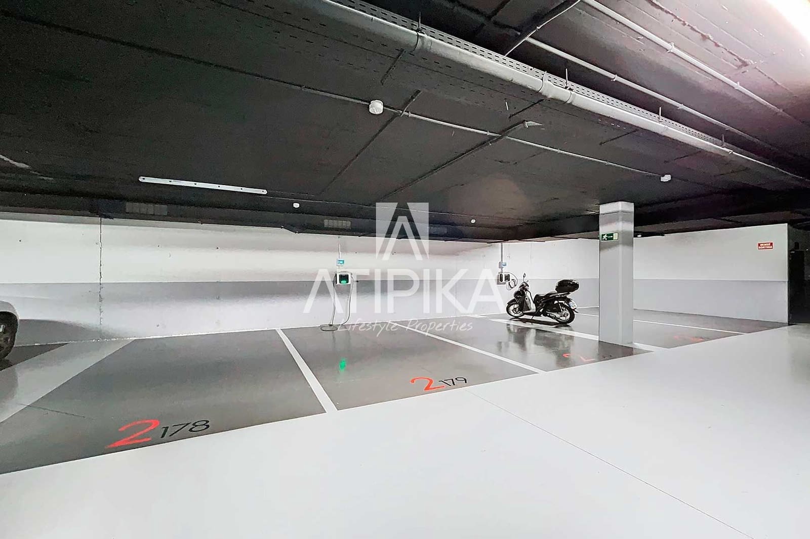 4 soverom Penthouse til salgs i Esplugues de Llobregat med svømmebasseng - € 2 211 000 (Ref: 8755116)