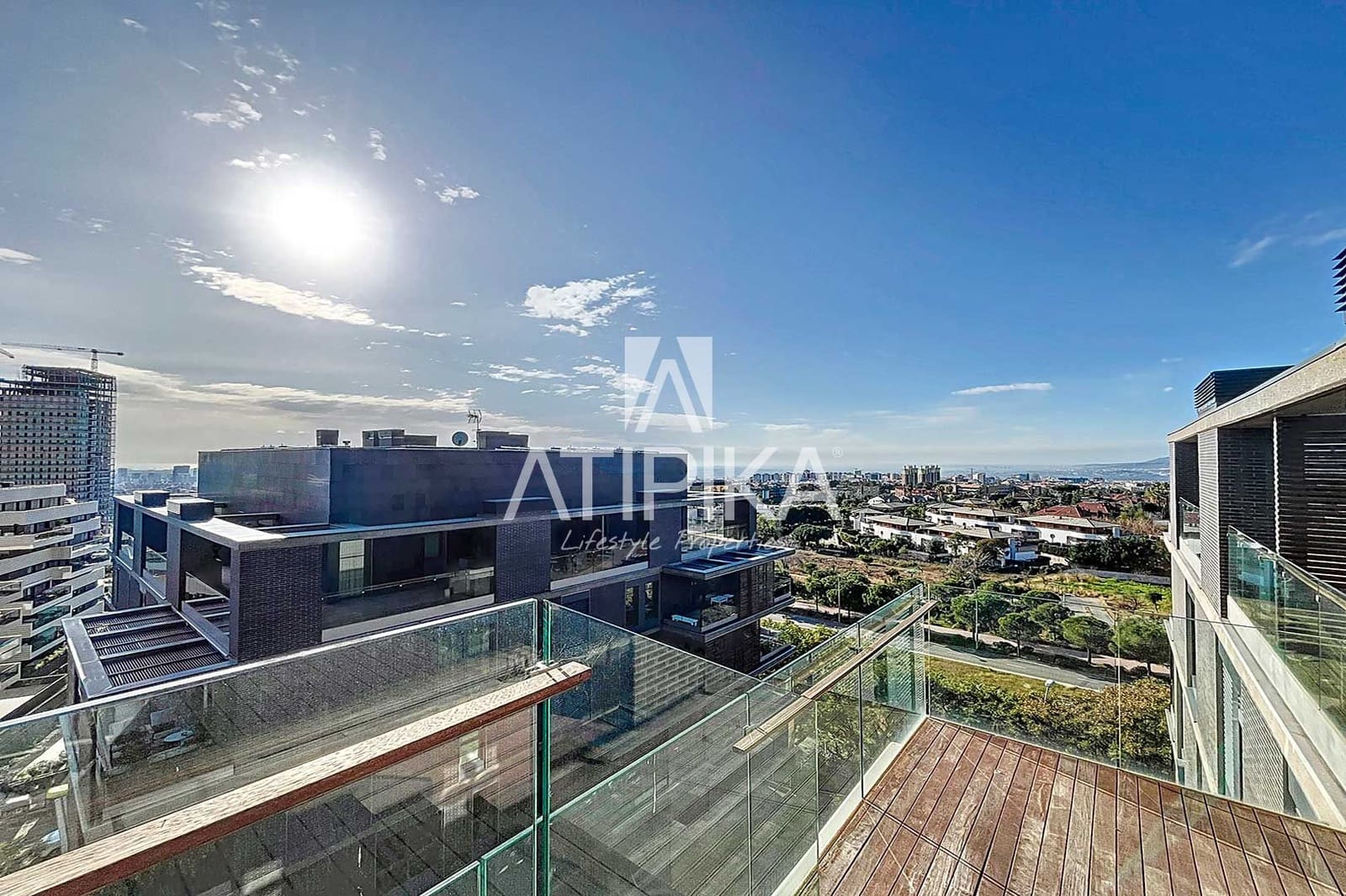 4 soverom Penthouse til salgs i Esplugues de Llobregat med svømmebasseng - € 2 211 000 (Ref: 8755116)