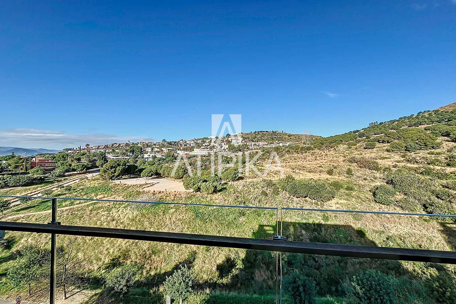 4 soverom Penthouse til salgs i Esplugues de Llobregat med svømmebasseng - € 2 211 000 (Ref: 8755116)