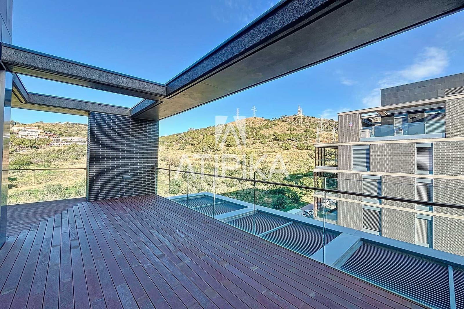 4 soverom Penthouse til salgs i Esplugues de Llobregat med svømmebasseng - € 2 211 000 (Ref: 8755116)