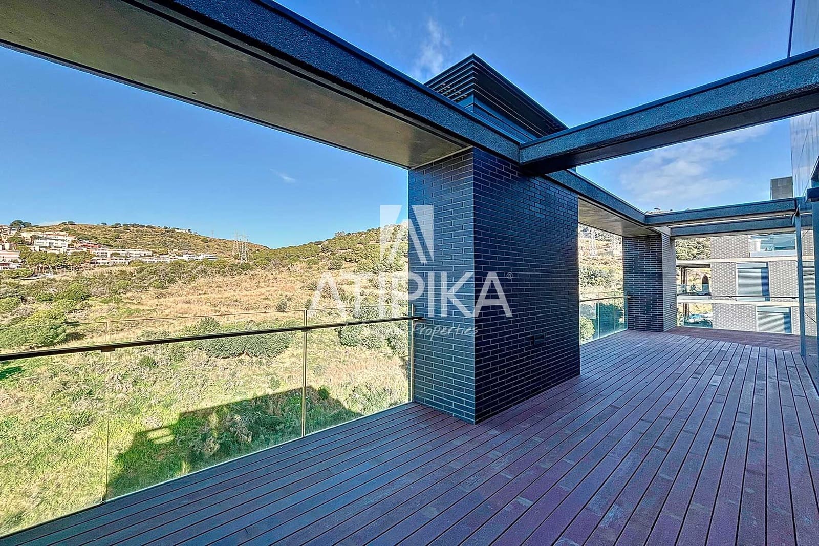 4 soverom Penthouse til salgs i Esplugues de Llobregat med svømmebasseng - € 2 211 000 (Ref: 8755116)