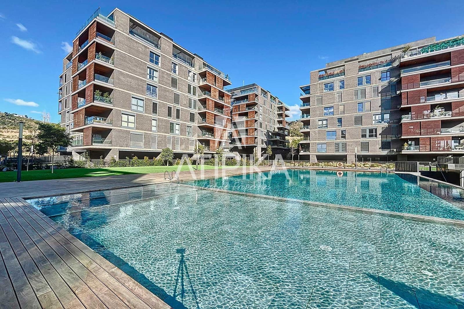 4 soverom Penthouse til salgs i Esplugues de Llobregat med svømmebasseng - € 2 211 000 (Ref: 8755116)
