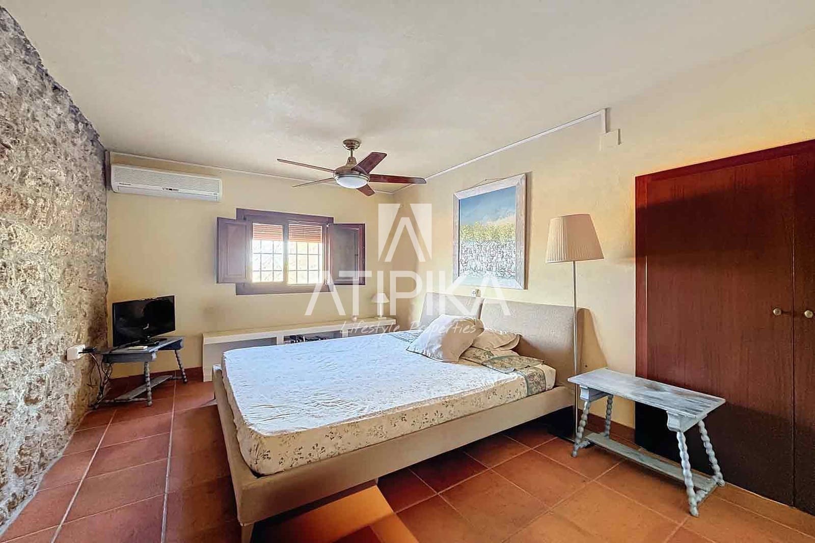 7 soveværelse Finca/Landehus til salg i Gelida med swimmingpool - € 1.700.000 (Ref: 8766405)