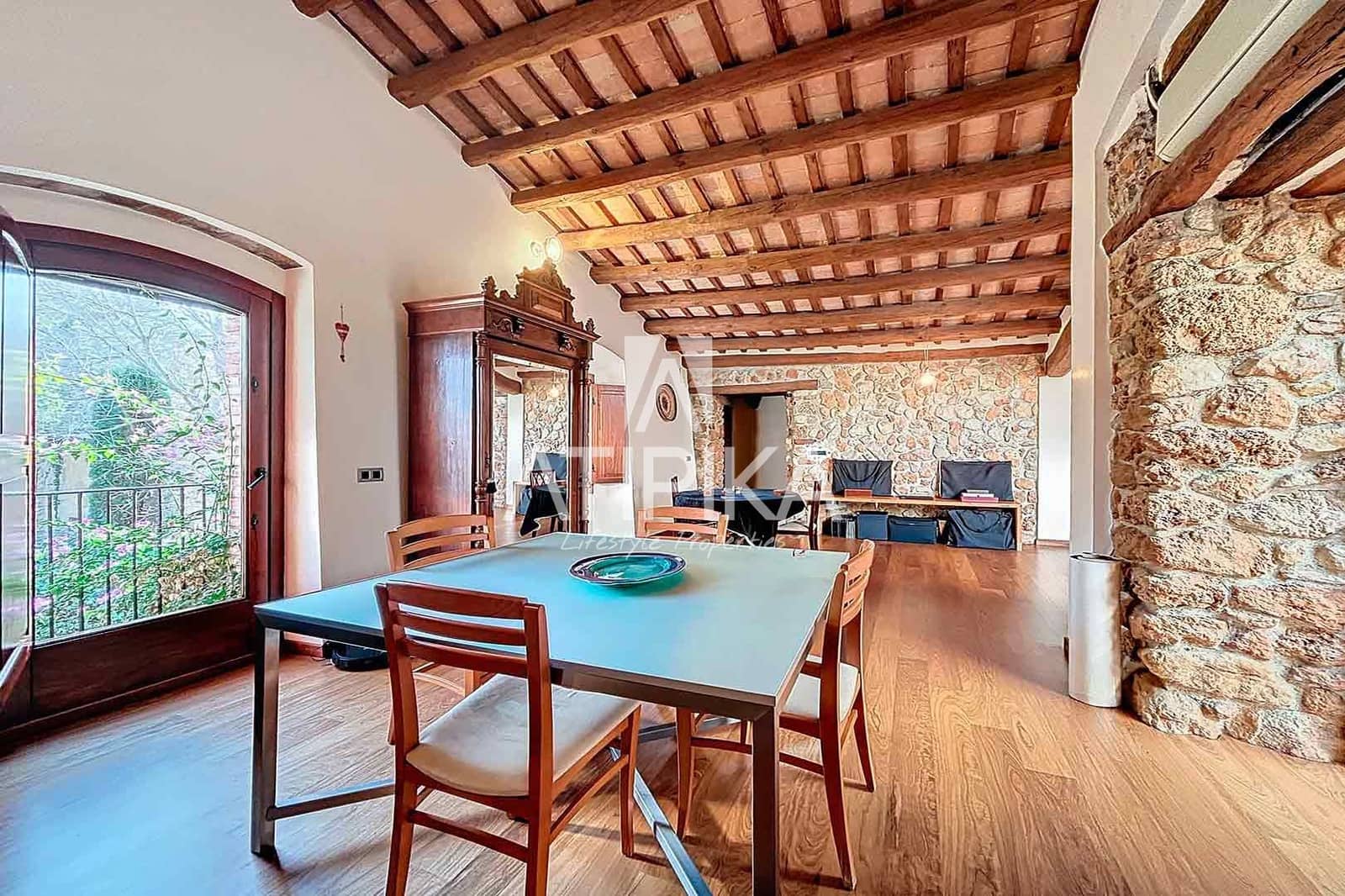 7 soveværelse Finca/Landehus til salg i Gelida med swimmingpool - € 1.700.000 (Ref: 8766405)