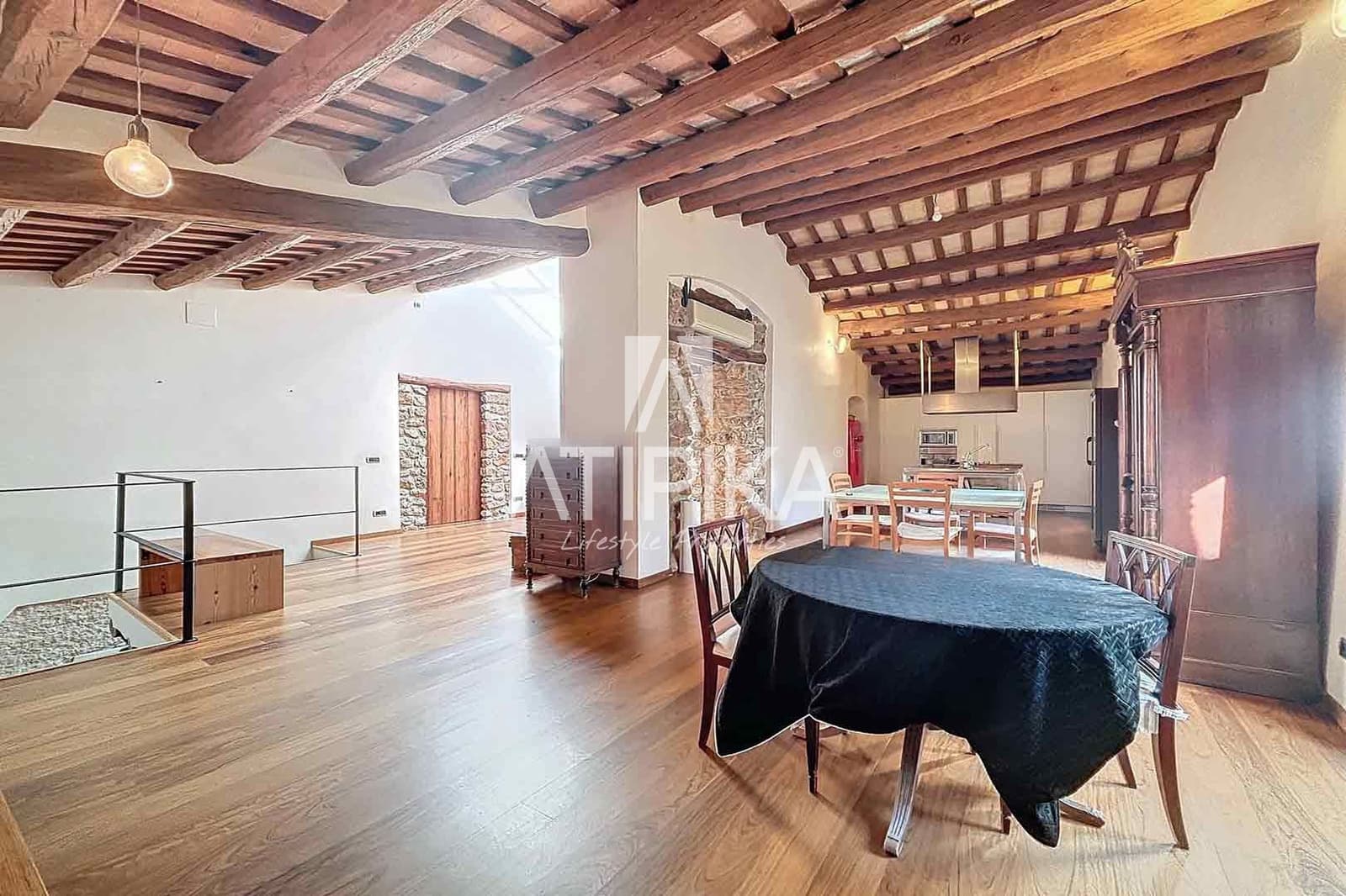 7 soveværelse Finca/Landehus til salg i Gelida med swimmingpool - € 1.700.000 (Ref: 8766405)