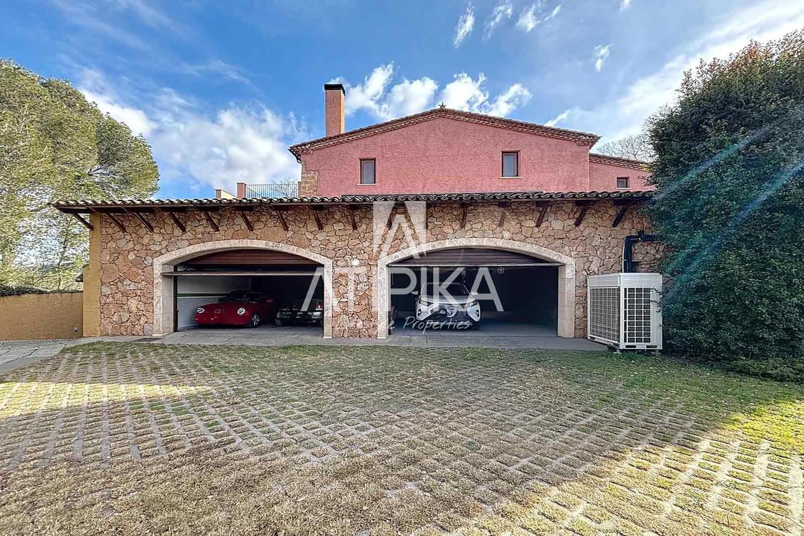 7 soveværelse Finca/Landehus til salg i Gelida med swimmingpool - € 1.700.000 (Ref: 8766405)