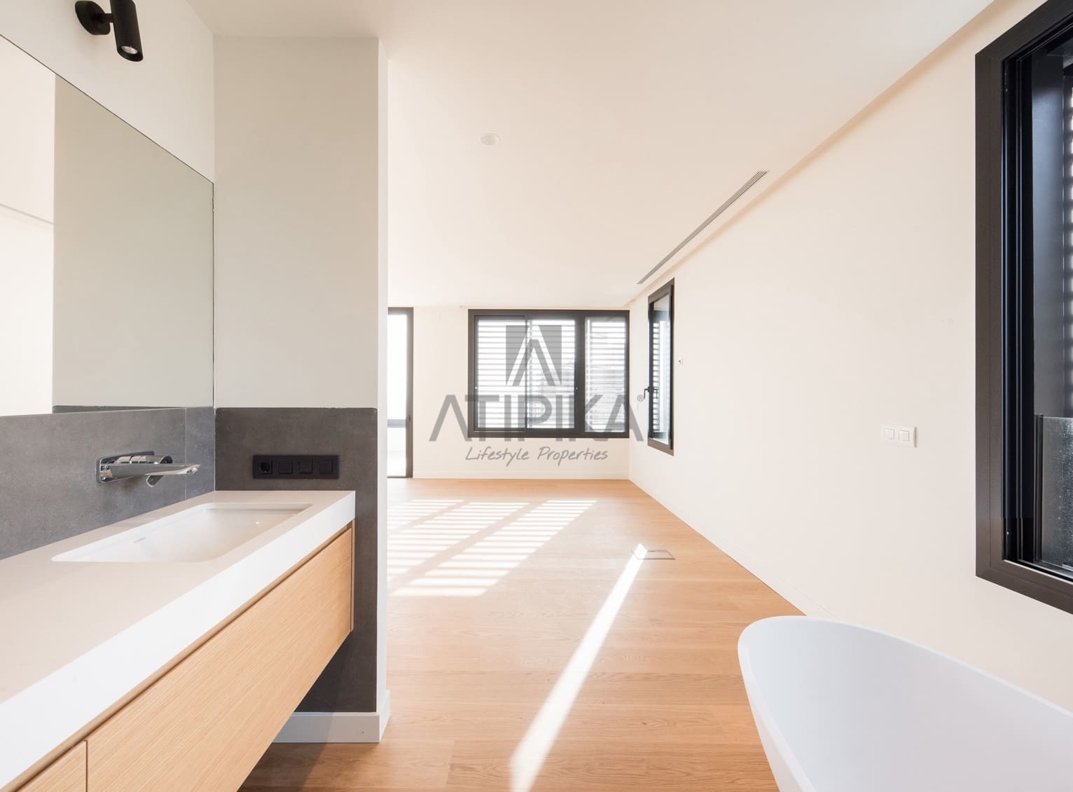 6 soveværelse Villa til leje i Barcelona by med swimmingpool - € 15.000 (Ref: 8847079)