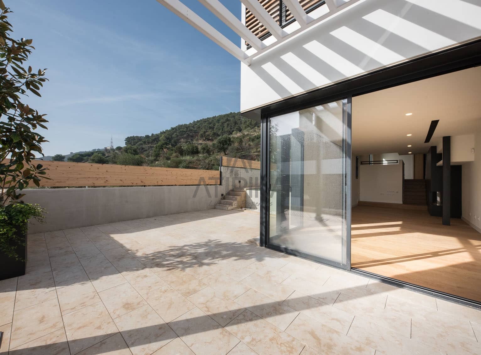 6 soveværelse Villa til leje i Barcelona by med swimmingpool - € 15.000 (Ref: 8847079)