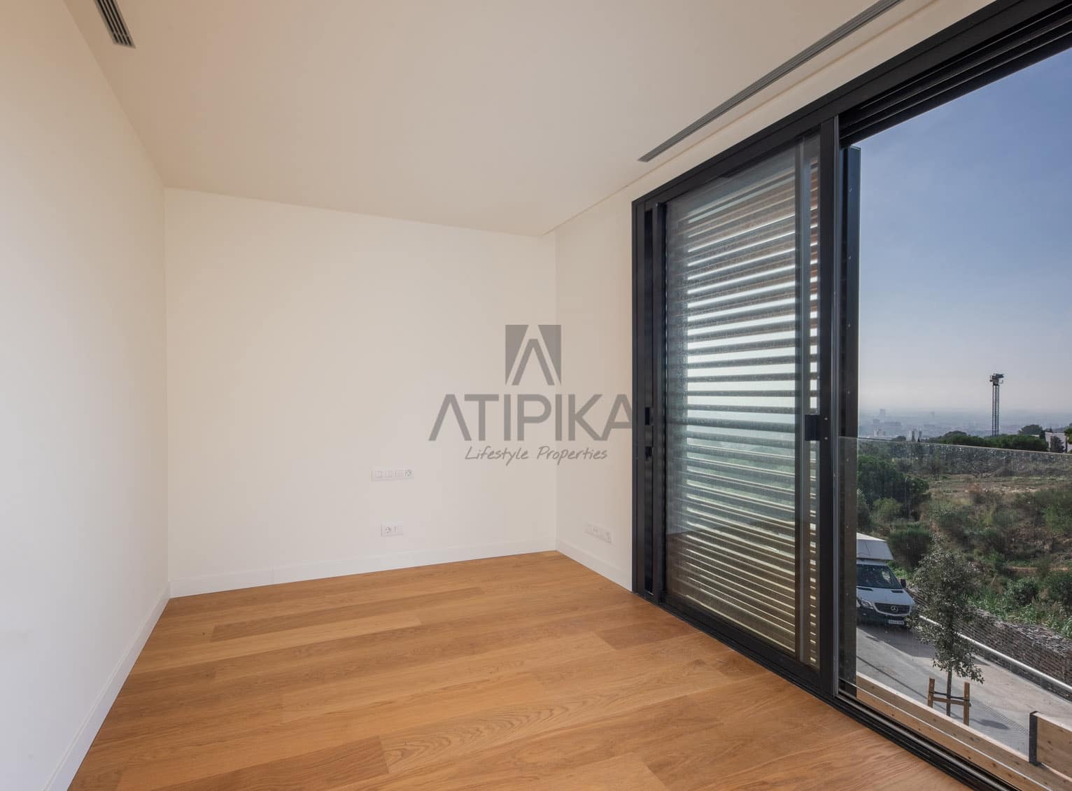 6 soveværelse Villa til leje i Barcelona by med swimmingpool - € 15.000 (Ref: 8847079)