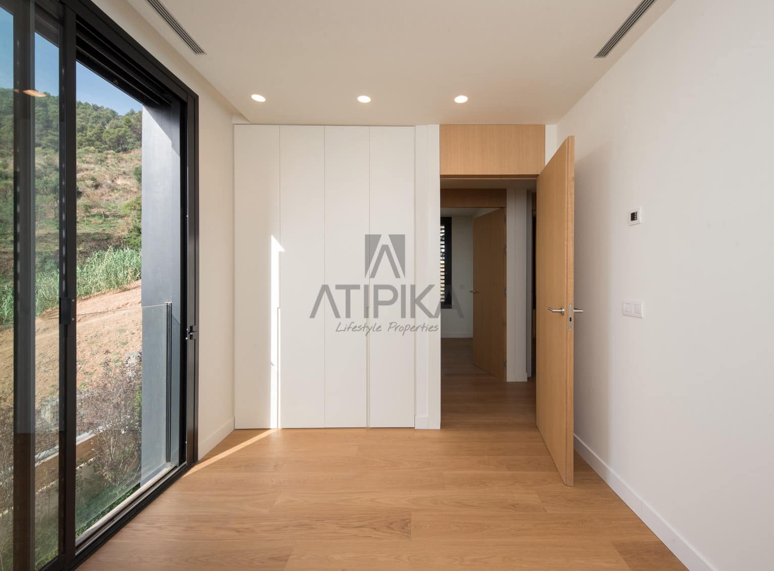 6 soveværelse Villa til leje i Barcelona by med swimmingpool - € 15.000 (Ref: 8847079)