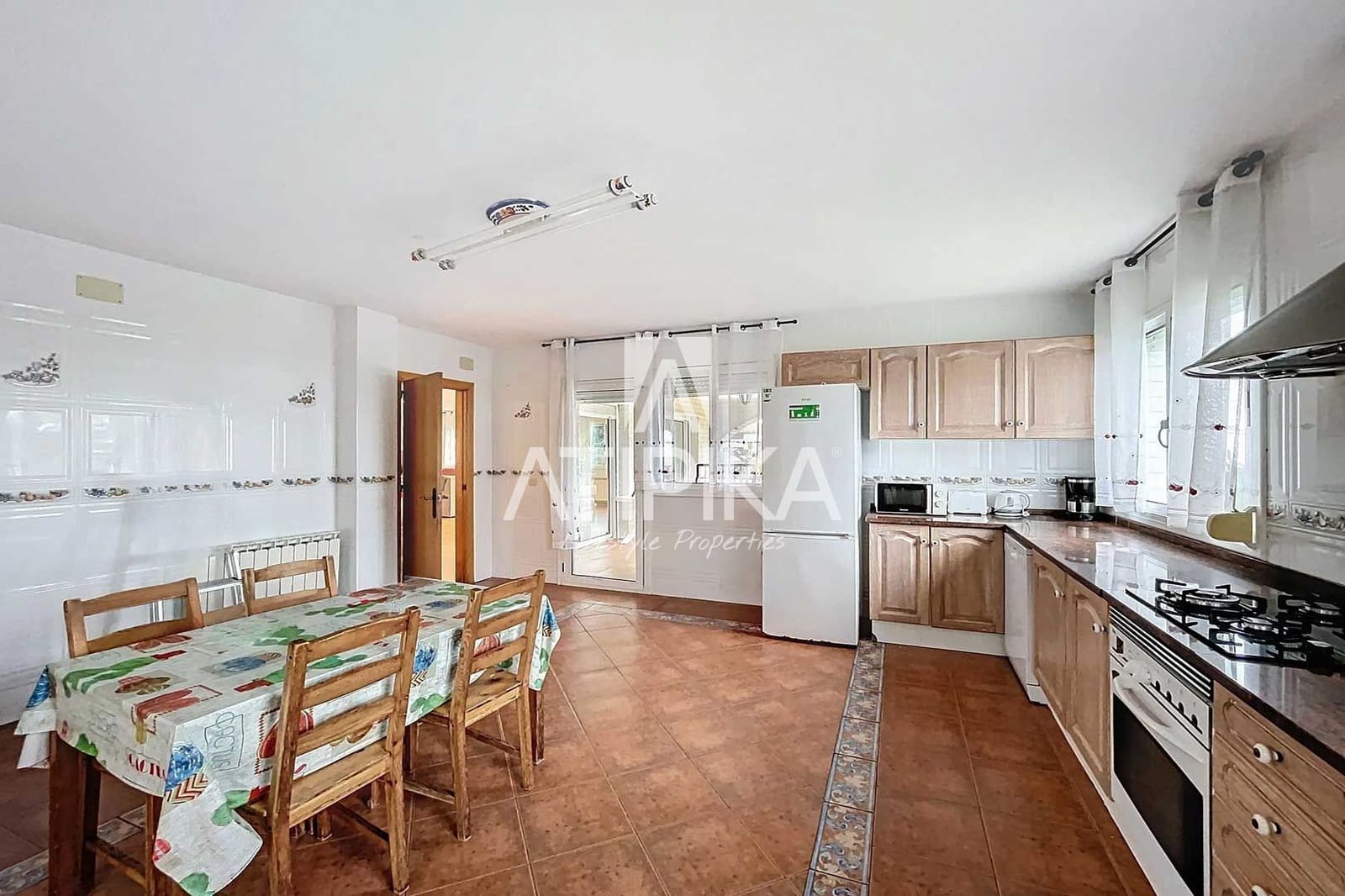 7 soverom Villa til salgs i Lloret de Mar med svømmebasseng - € 840 000 (Ref: 8864253)