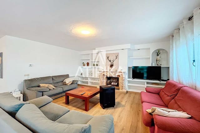 7 slaapkamer Villa te koop in Montgoda, Lloret de Mar met zwembad - € 840.000 (Ref: 8864253)