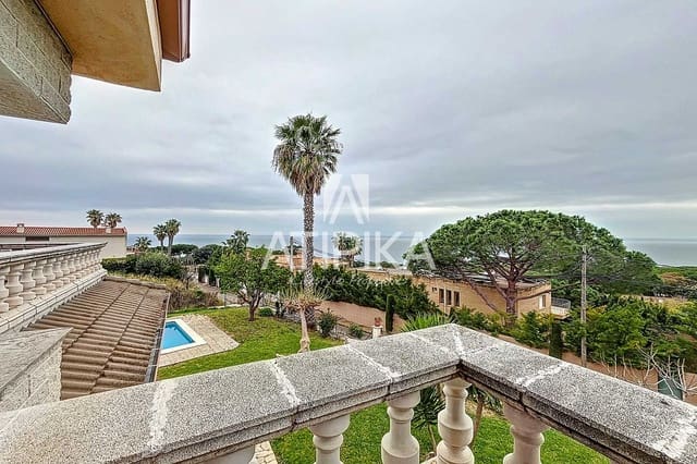 7 slaapkamer Villa te koop in Montgoda, Lloret de Mar met zwembad - € 840.000 (Ref: 8864253)