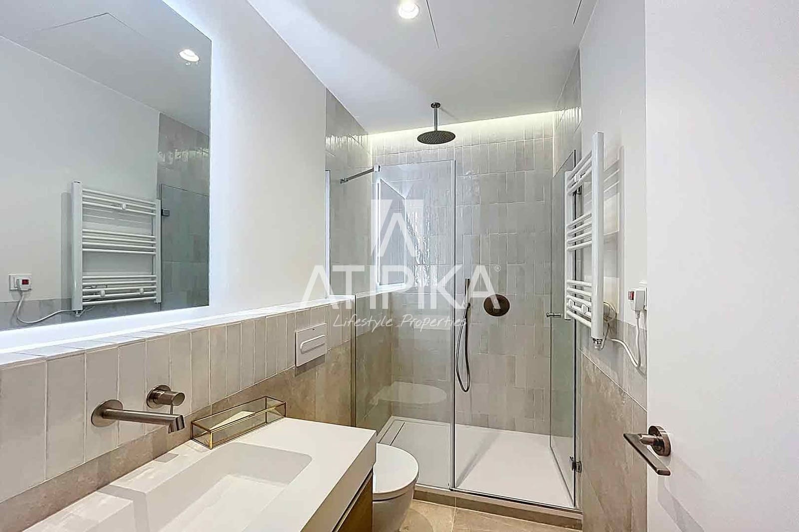 3 bedroom Apartment for sale in Barcelona city - € 797,000 (Ref: 8899726)