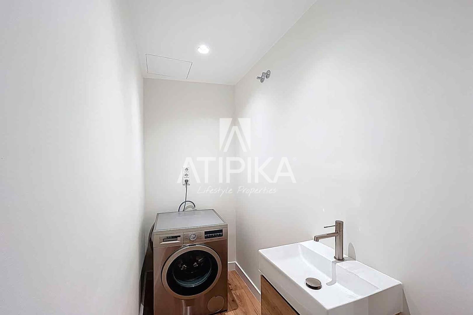 3 bedroom Apartment for sale in Barcelona city - € 797,000 (Ref: 8899726)