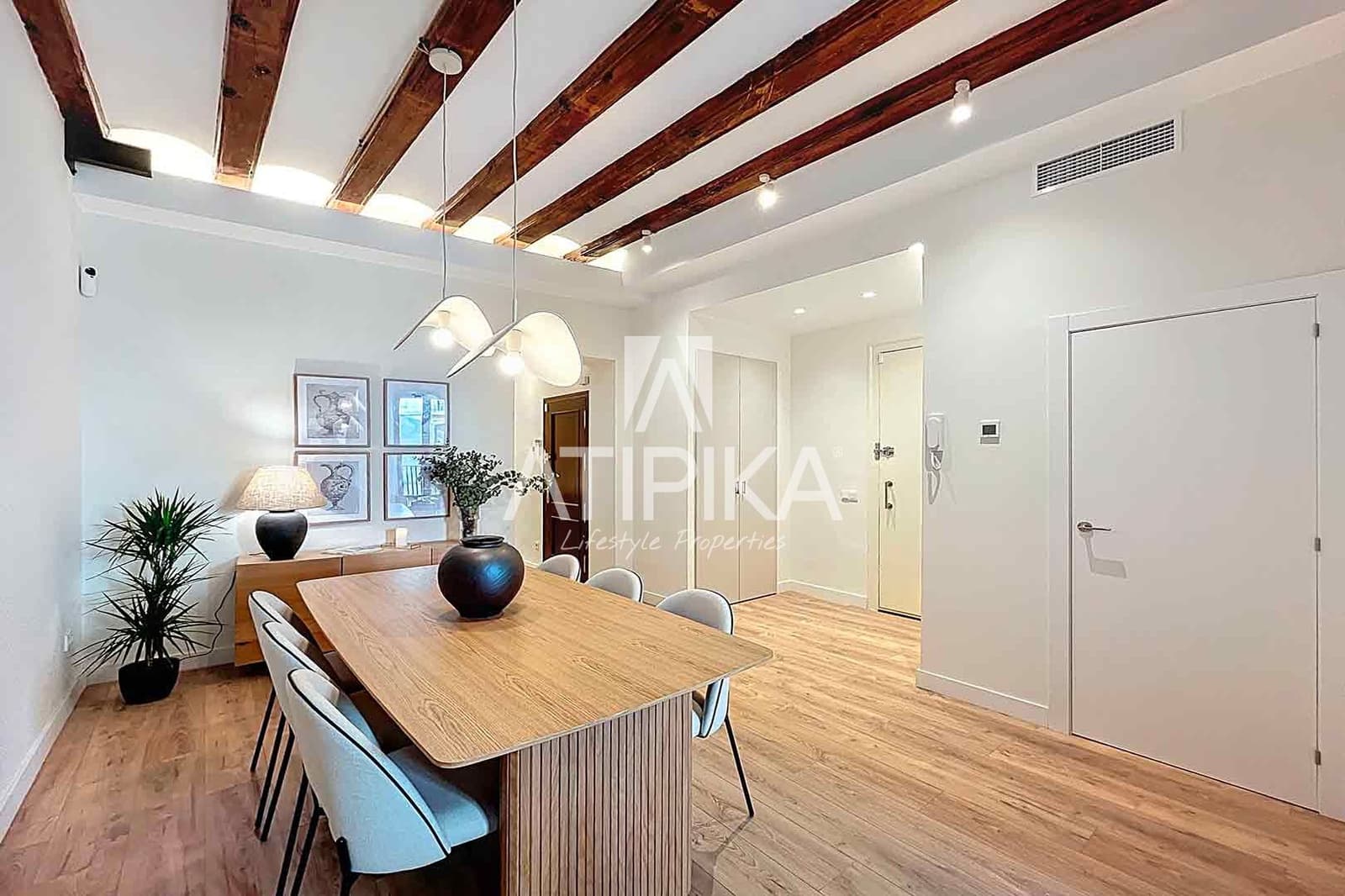 3 bedroom Apartment for sale in Barcelona city - € 797,000 (Ref: 8899726)