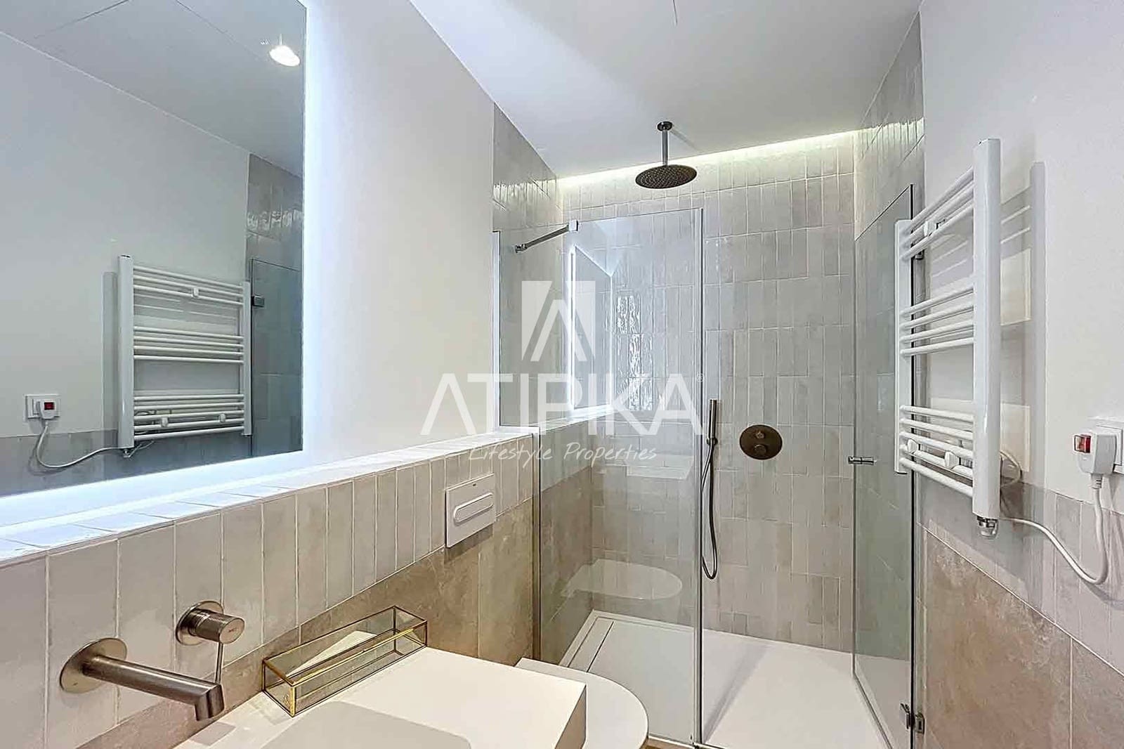 3 bedroom Apartment for sale in Barcelona city - € 797,000 (Ref: 8899726)