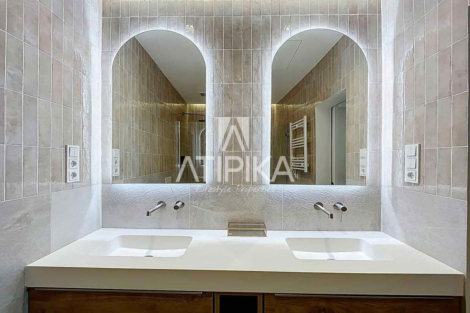 3 bedroom Apartment for sale in Barcelona city - € 797,000 (Ref: 8899726)