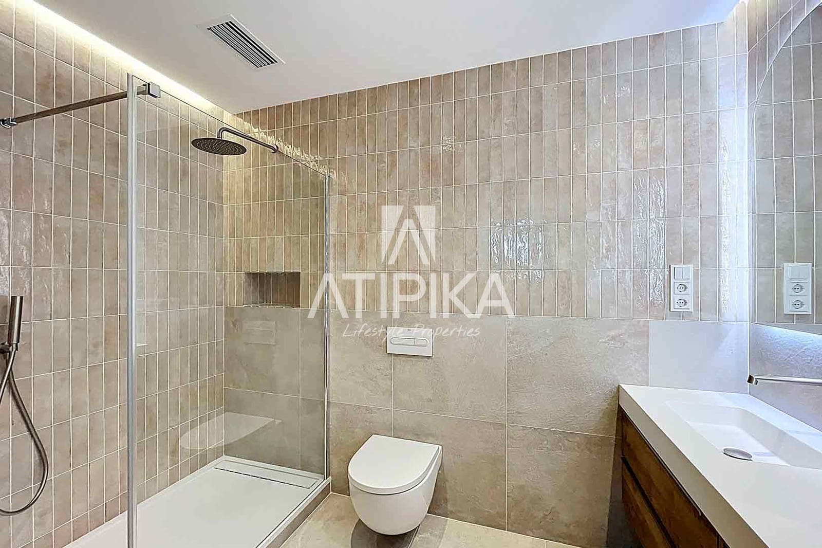 3 bedroom Apartment for sale in Barcelona city - € 797,000 (Ref: 8899726)