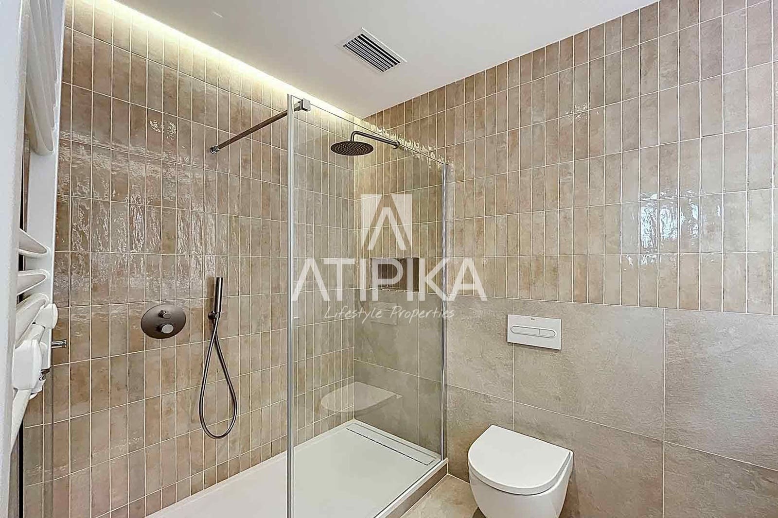 3 bedroom Apartment for sale in Barcelona city - € 797,000 (Ref: 8899726)