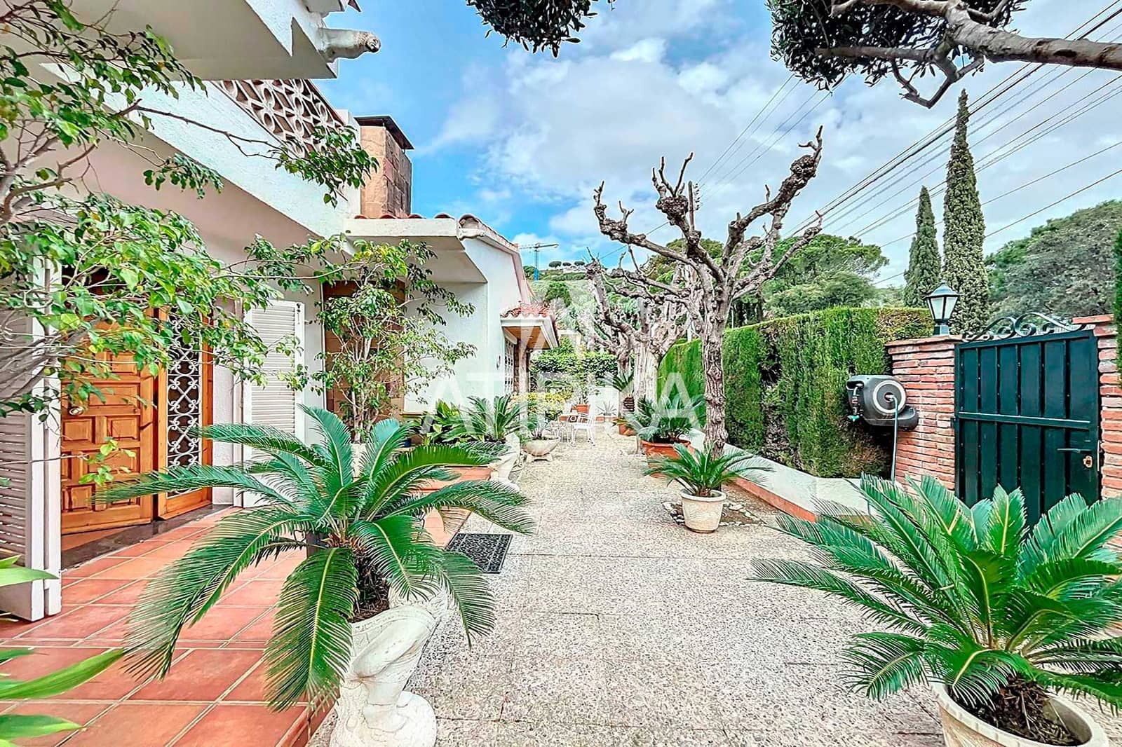 6 soveværelse Villa til salg i Premia de Dalt med swimmingpool - € 890.000 (Ref: 8923393)