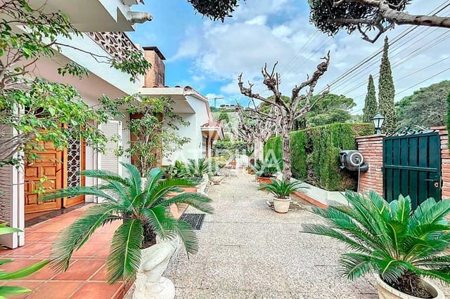 6 sypialnia Willa na sprzedaż w Premià de Dalt z basenem - 890 000 € (Ref: 8923393)