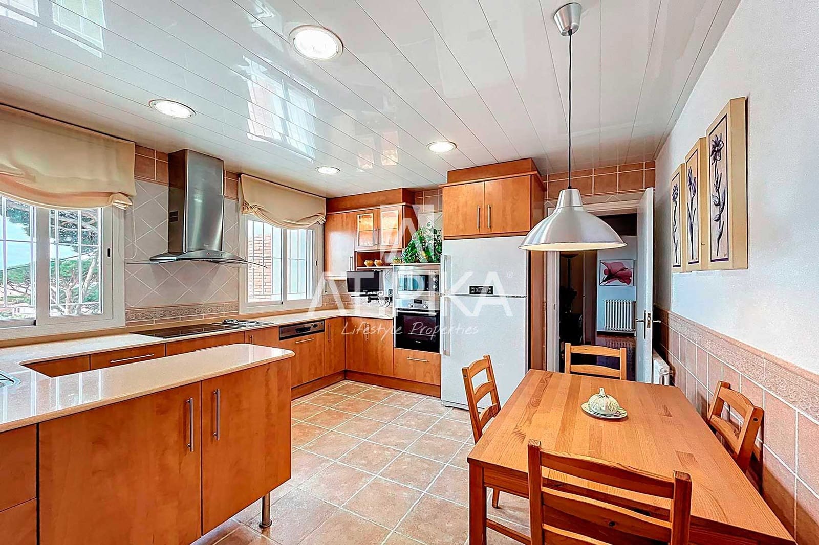 6 soveværelse Villa til salg i Premia de Dalt med swimmingpool - € 890.000 (Ref: 8923393)