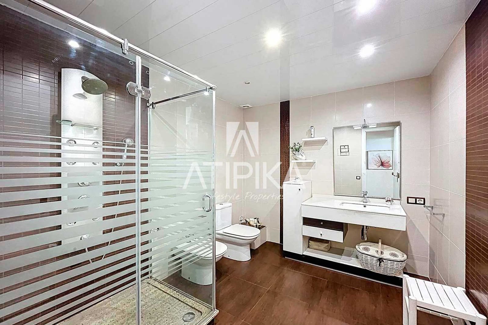 6 soveværelse Villa til salg i Premia de Dalt med swimmingpool - € 890.000 (Ref: 8923393)