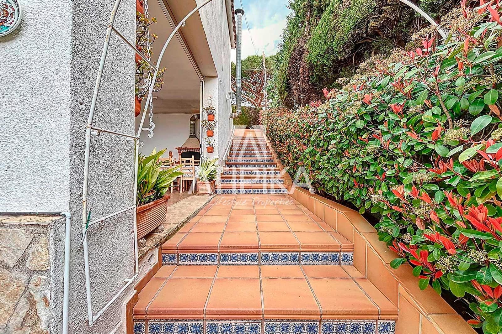 6 soveværelse Villa til salg i Premia de Dalt med swimmingpool - € 890.000 (Ref: 8923393)