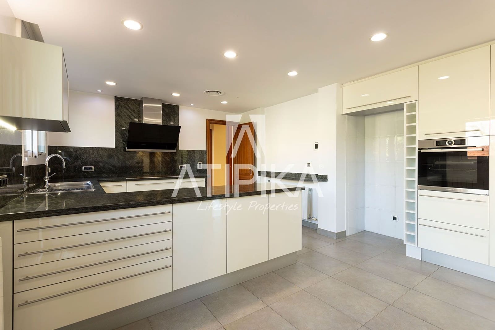 8 soverom Villa til salgs i Sant Cugat del Valles med svømmebasseng - € 2 550 000 (Ref: 8931836)