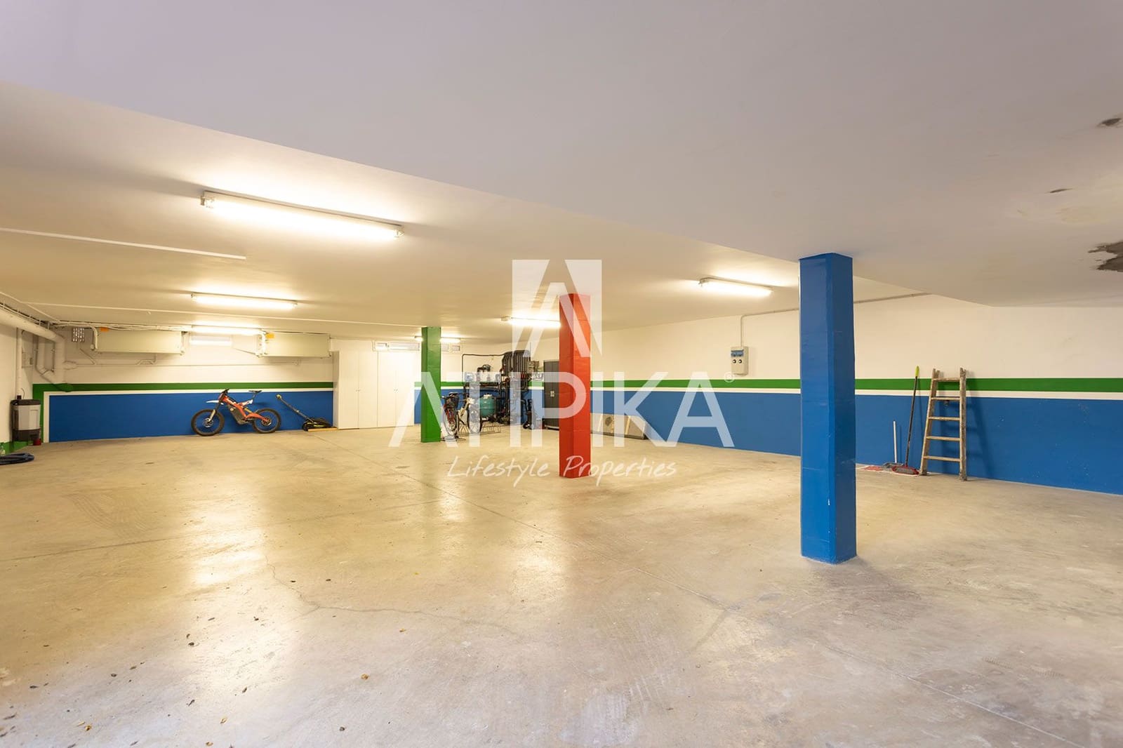 8 soverom Villa til salgs i Sant Cugat del Valles med svømmebasseng - € 2 550 000 (Ref: 8931836)