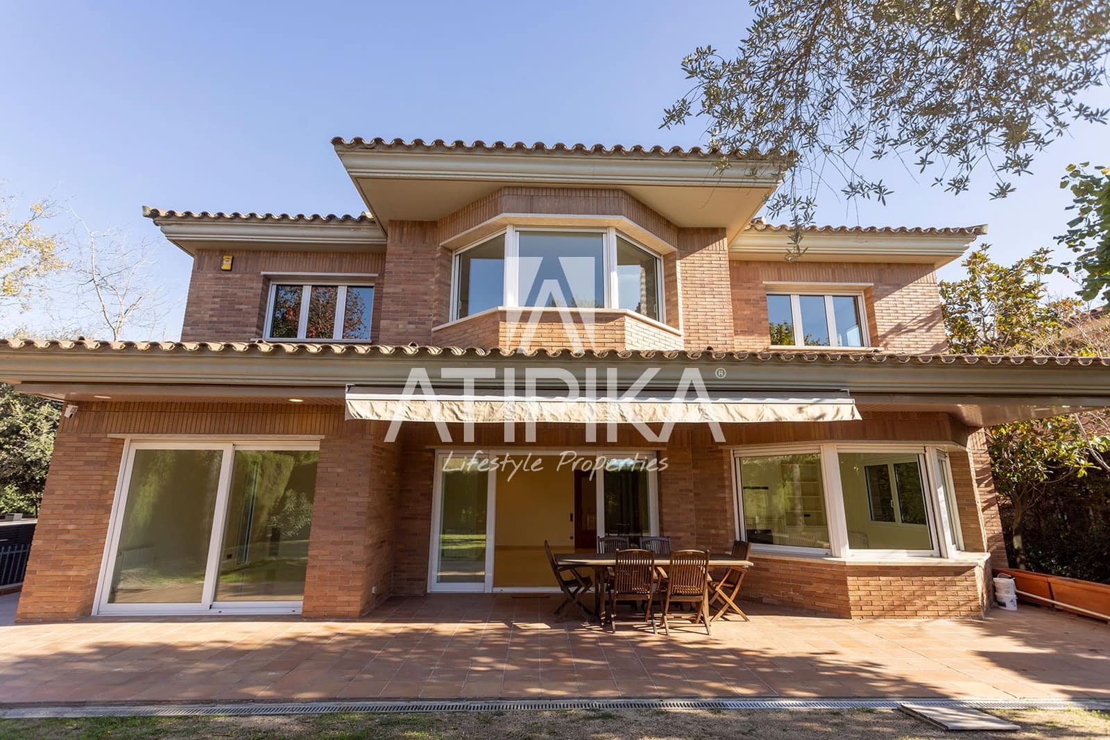 8 soverom Villa til salgs i Sant Cugat del Valles med svømmebasseng - € 2 550 000 (Ref: 8931836)