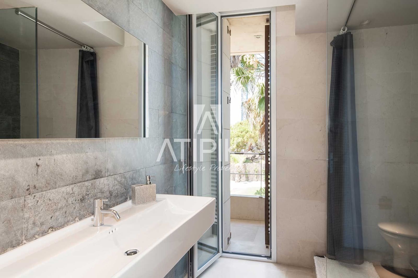 6 soveværelse Villa til leje i Gava med swimmingpool - € 20.000 (Ref: 8934736)