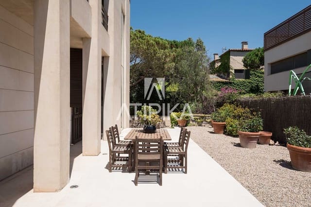 6 bedroom Villa for rent in Gavà with pool - € 20,000 (Ref: 8934736)