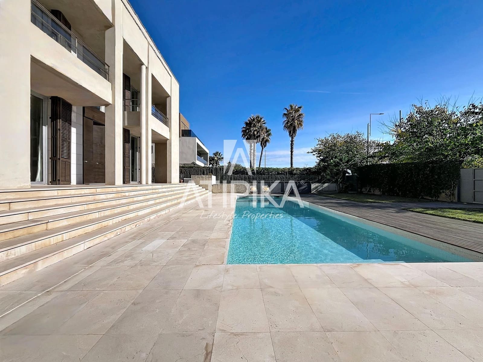 6 soveværelse Villa til leje i Gava med swimmingpool - € 20.000 (Ref: 8934736)