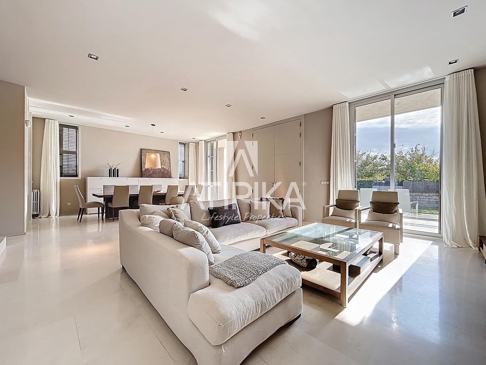 6 soveværelse Villa til leje i Gava med swimmingpool - € 20.000 (Ref: 8934736)