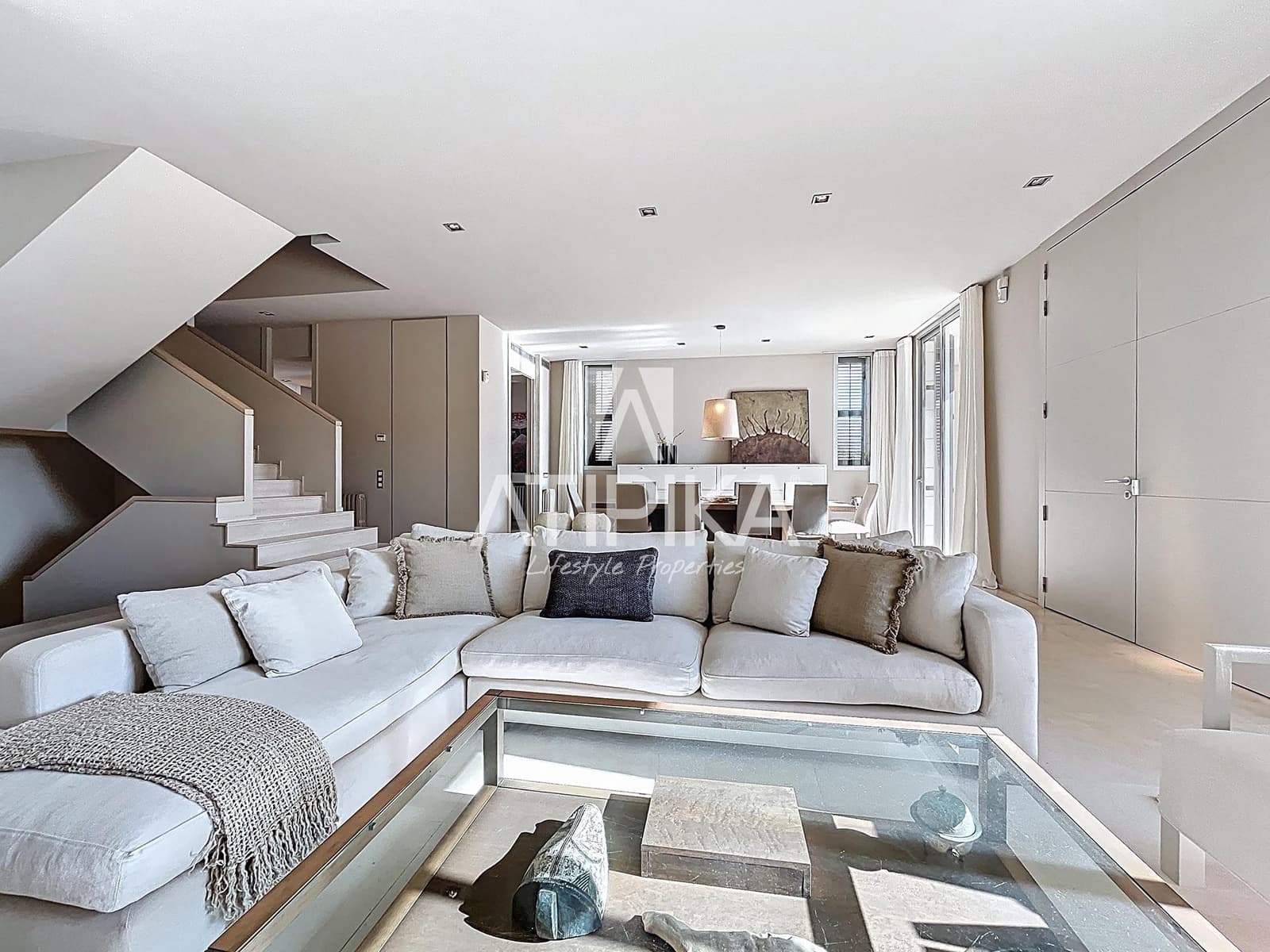 6 soveværelse Villa til leje i Gava med swimmingpool - € 20.000 (Ref: 8934736)