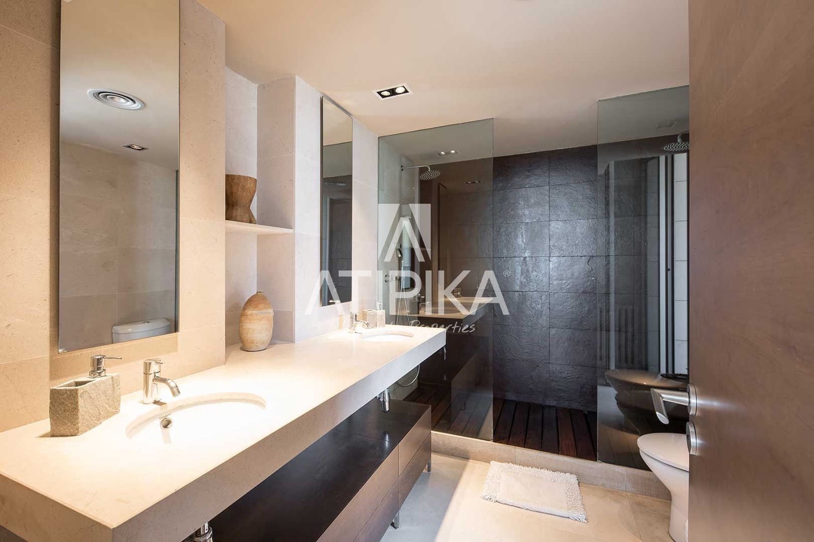 6 soveværelse Villa til leje i Gava med swimmingpool - € 20.000 (Ref: 8934736)